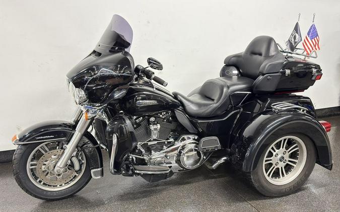 2017 Harley-Davidson® FLHTCUTG - Tri Glide® Ultra