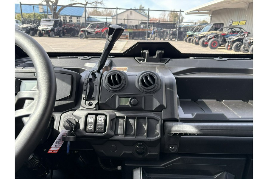 2026 Can-Am Defender Max DPS Cab HD10