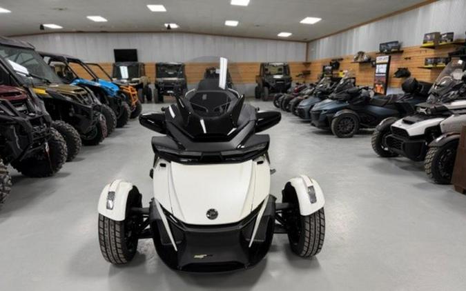 2026 Can-Am® Spyder RT Sea-to-Sky