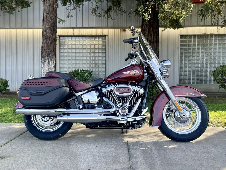 2023 Harley-Davidson® FLHCSANV - Heritage Classic Anniversary Edition