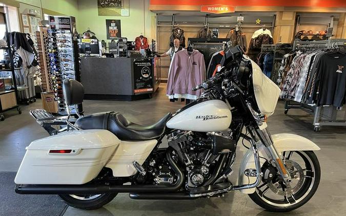 2015 Harley-Davidson® FLHXS - Street Glide® Special