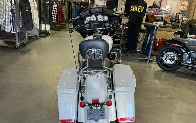 2015 Harley-Davidson® FLHXS - Street Glide® Special