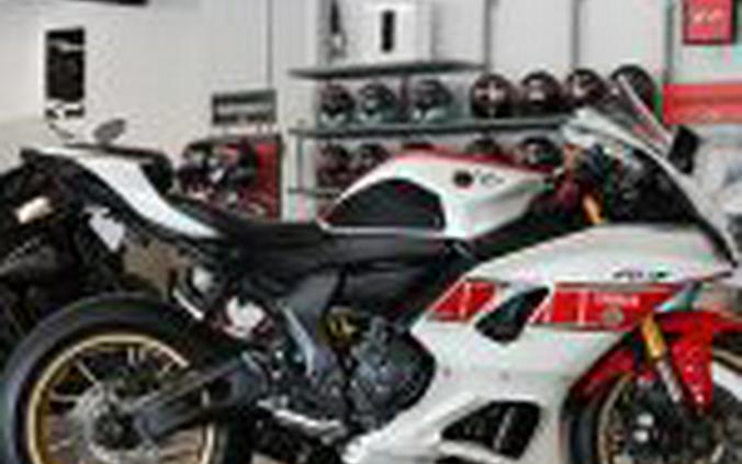 2022 Yamaha R7 60th Anniversary GP