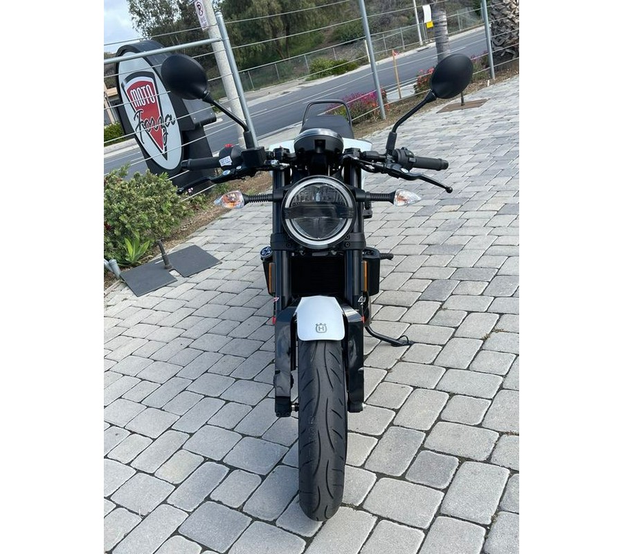 2023 Husqvarna® Vitpilen 401