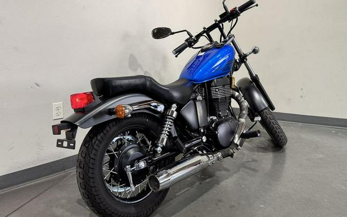 2019 Suzuki Boulevard S40