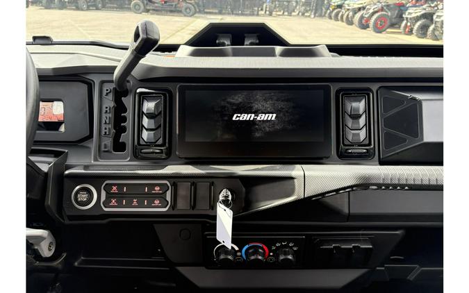 2026 Can-Am Defender Max XT Cab HD11