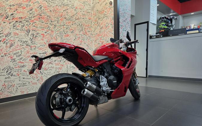 2024 Ducati Supersport 950 S