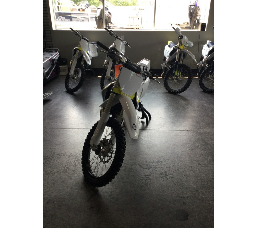 2025 Husqvarna TC 300