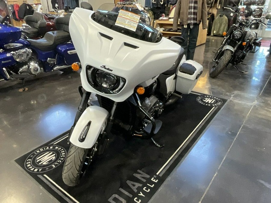 2025 Indian Chieftain PowerPlus Dark Horse w/PowerBand Audio