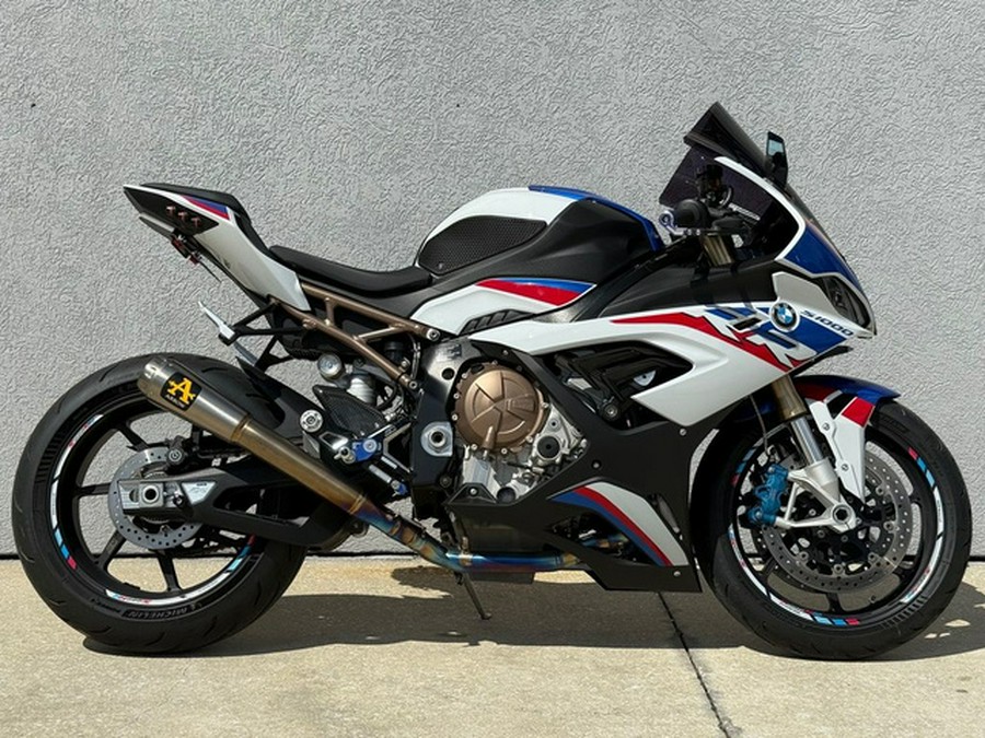 2022 BMW S 1000 RR Light White Racing Blue Racing Red