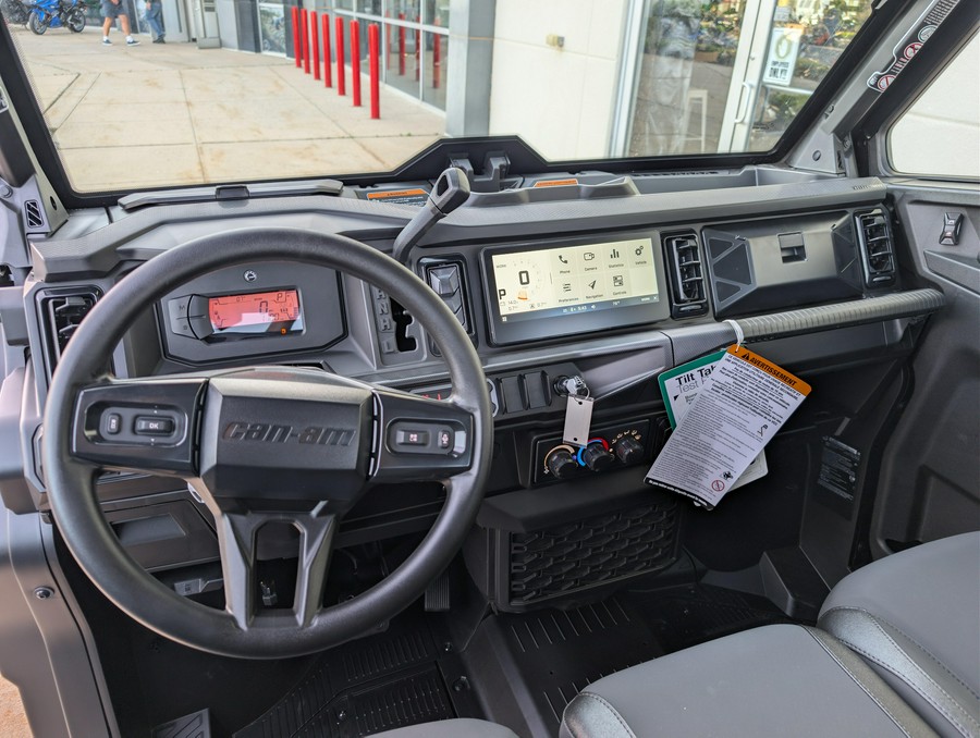 2026 Can-Am DEFENDER MAX XT CAB H11