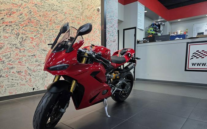 2025 Ducati Panigale V2 S