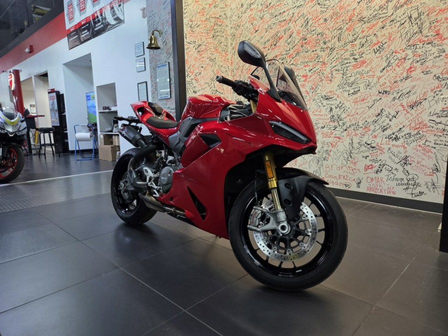 2025 Ducati Panigale V2 S