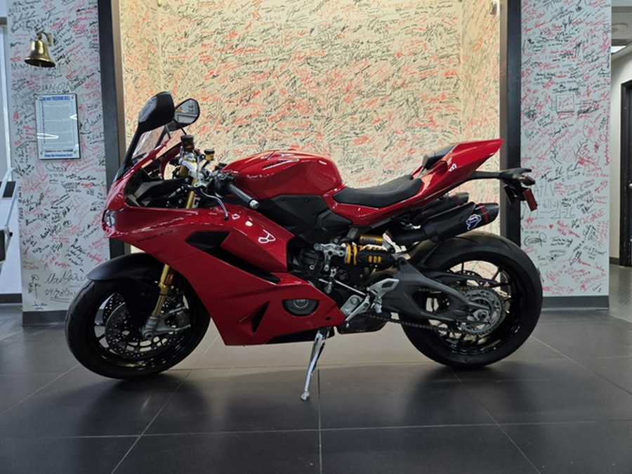 2025 Ducati Panigale V2 S
