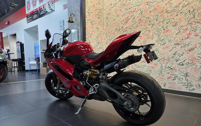 2025 Ducati Panigale V2 S