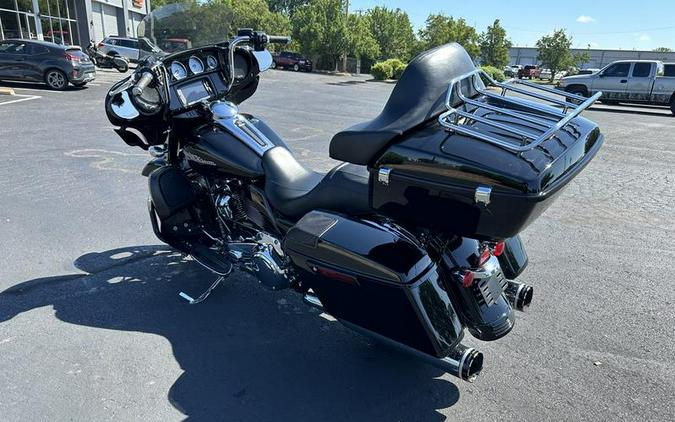 2017 Harley-Davidson® FLHXS - Street Glide® Special