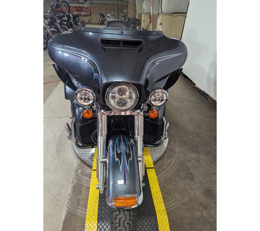 2015 Harley-Davidson Tri Glide Ultra Black Magic