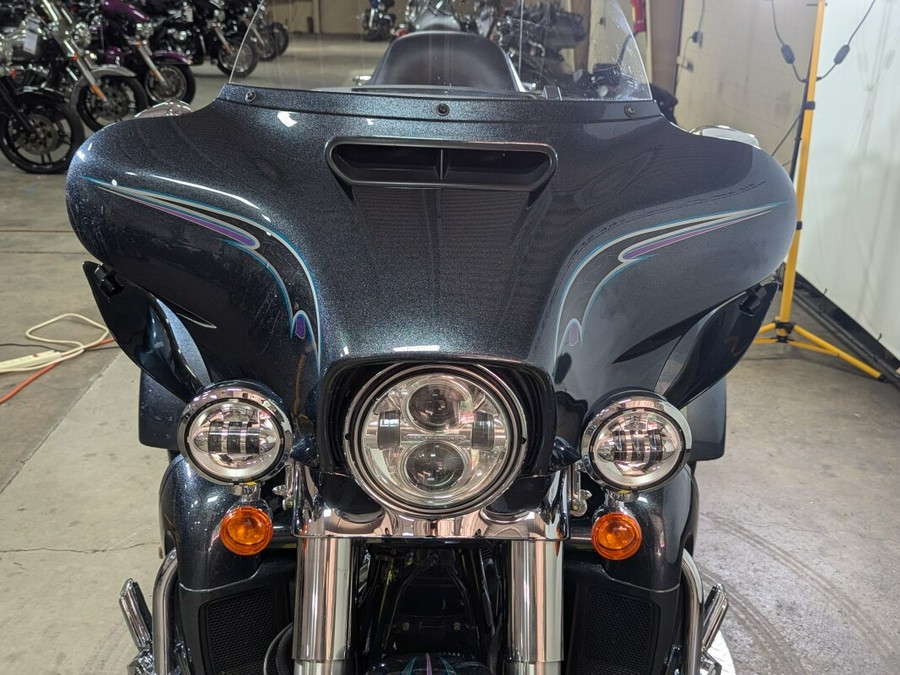 2015 Harley-Davidson Tri Glide Ultra Black Magic