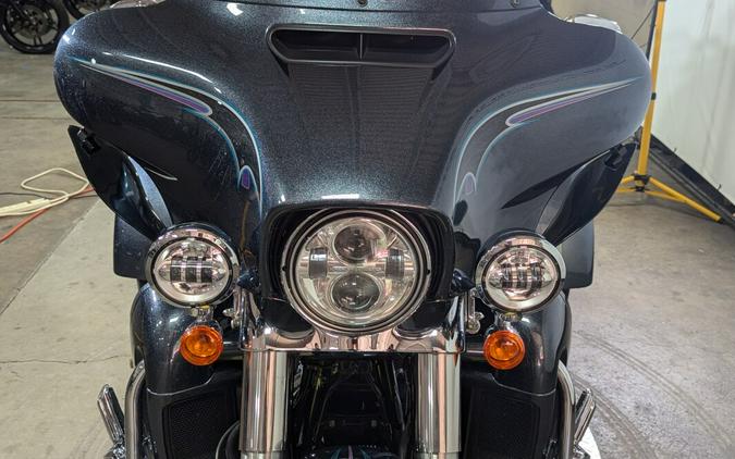 2015 Harley-Davidson Tri Glide Ultra Black Magic