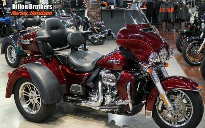 2017 Harley-Davidson Trike FLHTCUTG - Tri Glide Ultra