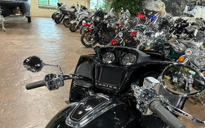 2024 Indian Motorcycle® Pursuit® Limited Black Metallic