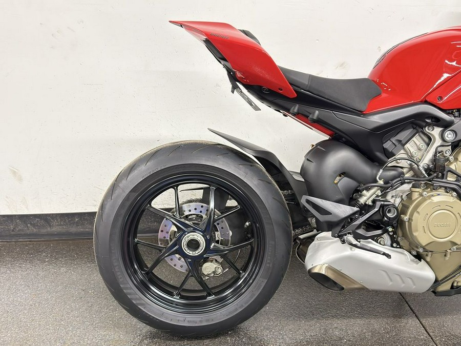 2024 Ducati Streetfighter V4 Red