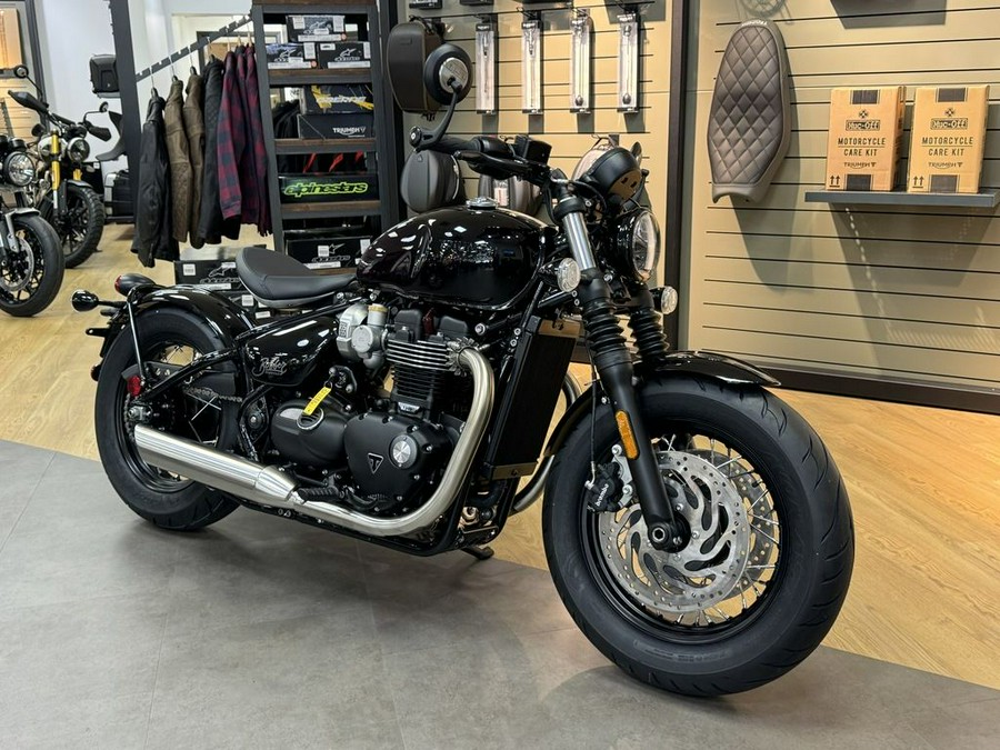 2024 Triumph Bonneville Bobber Stealth Edition