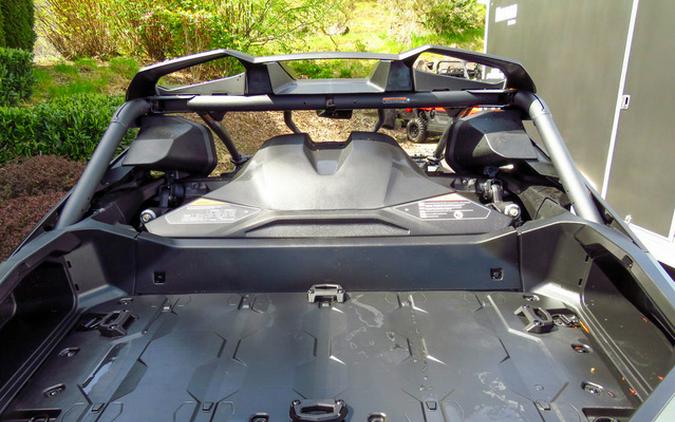 2026 Can-Am Maverick R X Rc