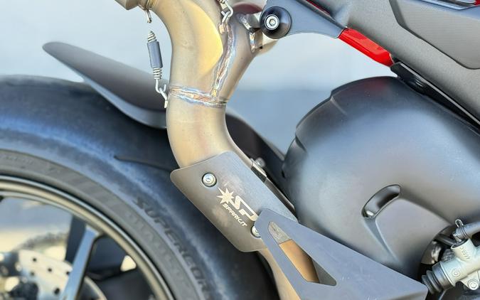 2024 Ducati Panigale V4 - 11241C