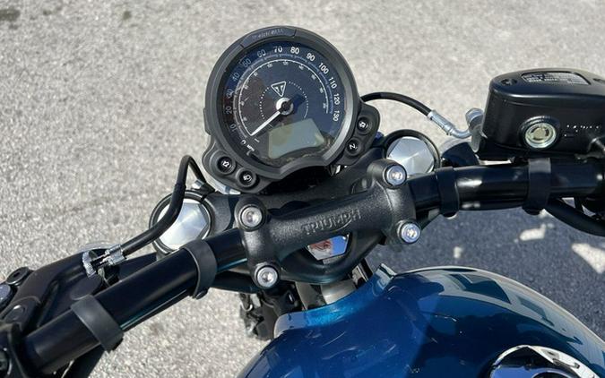 2026 Triumph Bonneville Bobber Interstellar Blue