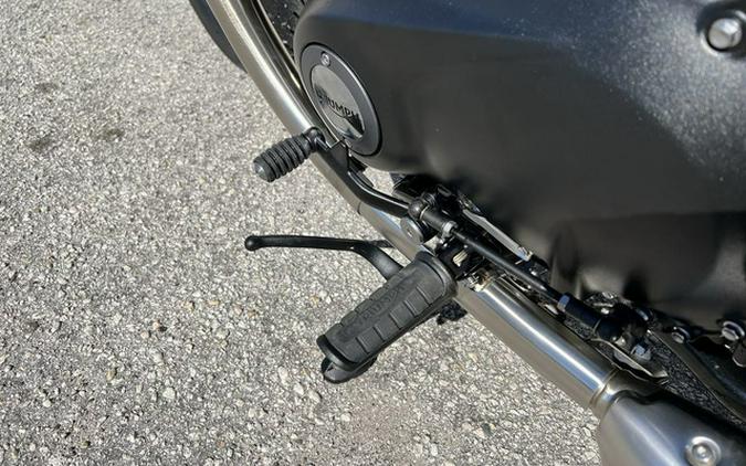 2026 Triumph Bonneville Bobber Interstellar Blue