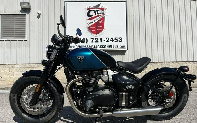 2026 Triumph Bonneville Bobber Interstellar Blue