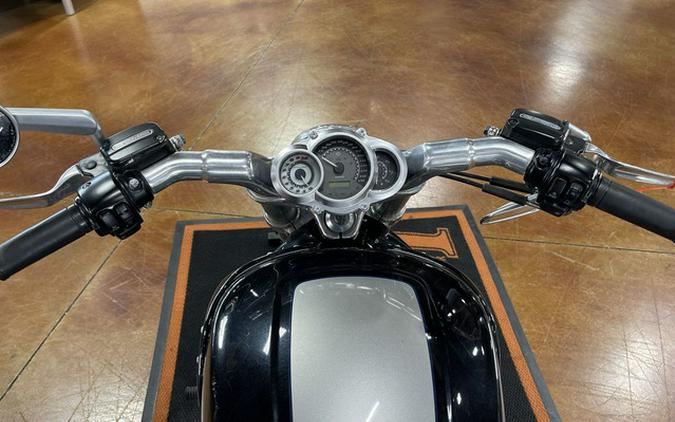 2013 Harley-Davidson V-Rod VRSCF - Muscle