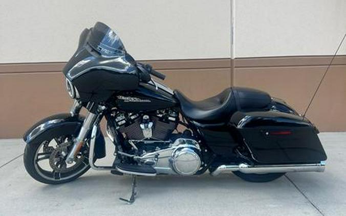 2017 Harley-Davidson® FLHXS - Street Glide® Special