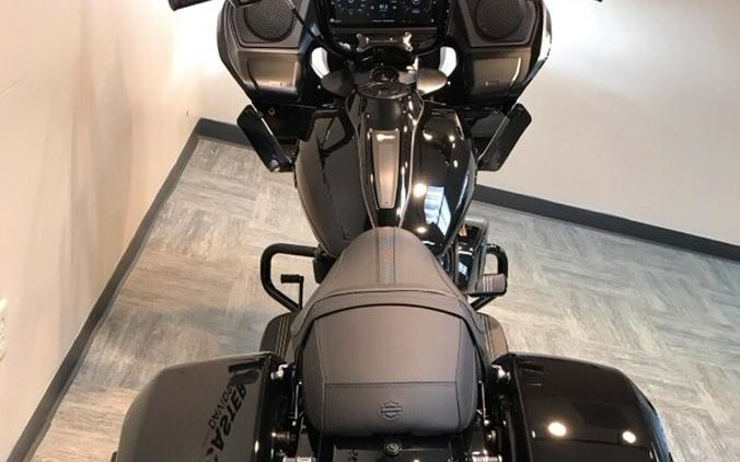 2024 Harley-Davidson Road Glide® Vivid Black (Black Finish w/Cast Wheels) FLTRX