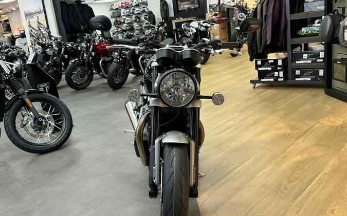 2024 Triumph Speed Twin 1200 Stealth Edition