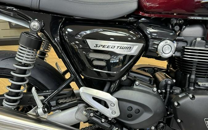 2024 Triumph Speed Twin 1200 Stealth Edition