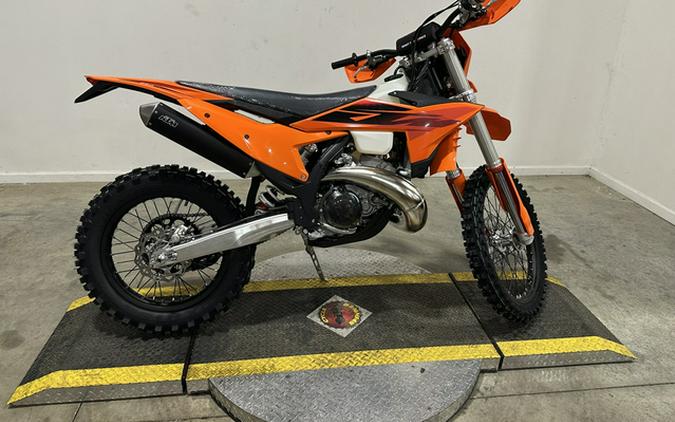 2027 KTM XC 250 W