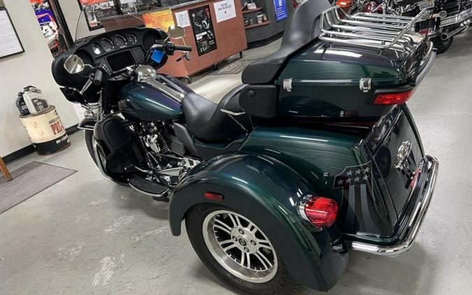 2021 Harley-Davidson Trike FLHTCUTG - Tri Glide Ultra