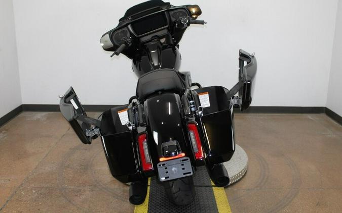 Harley-Davidson Street Glide® 2024 FLHX 84439860 VIVID BLACK