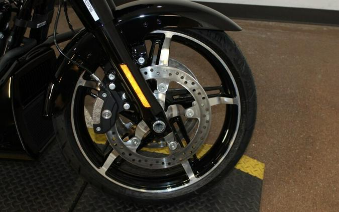 Harley-Davidson Street Glide® 2024 FLHX 84439860 VIVID BLACK