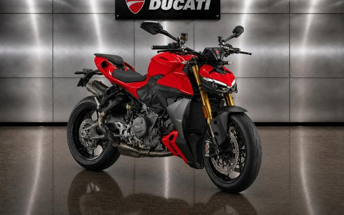 2026 DUCATI STREETFIGHTER V2