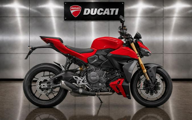 2026 DUCATI STREETFIGHTER V2