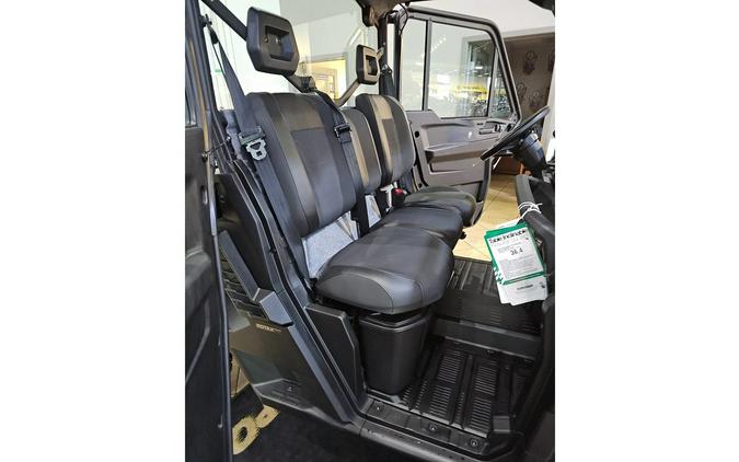 2026 Can-Am SSV DEF XTCAB 65 HD11 CA HB 26 XT CAB HD11