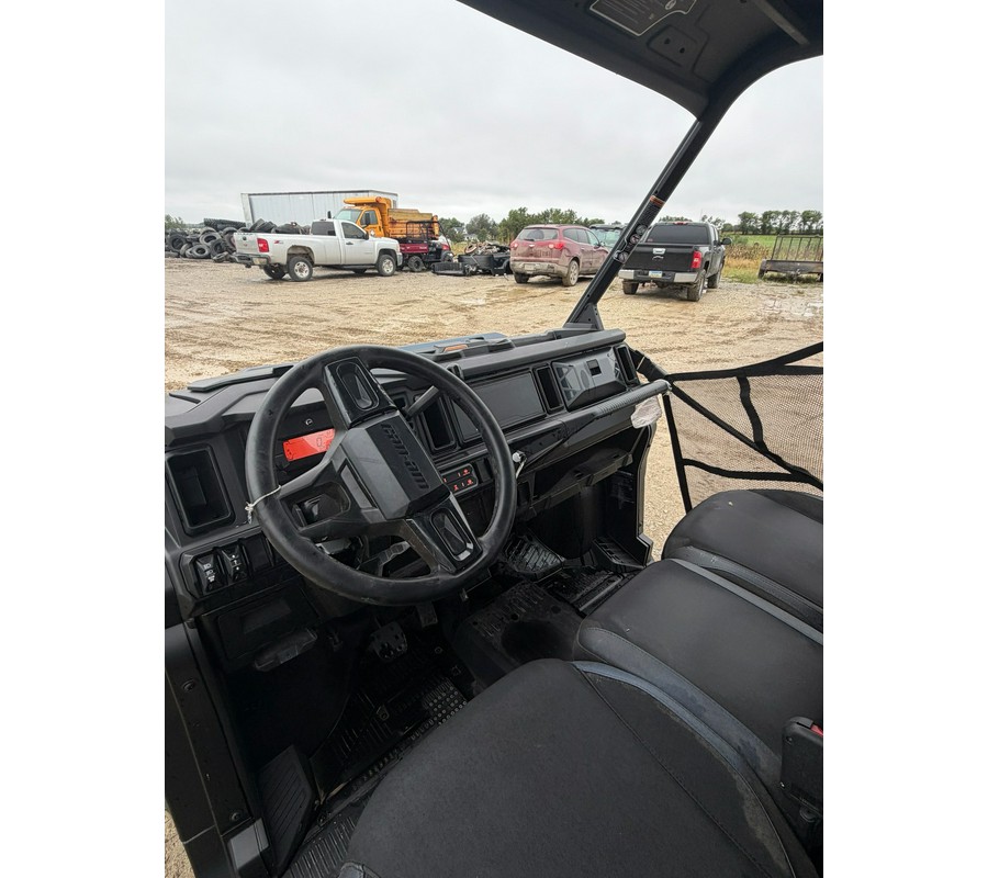 2026 Can-Am Defender MAX XT HD11