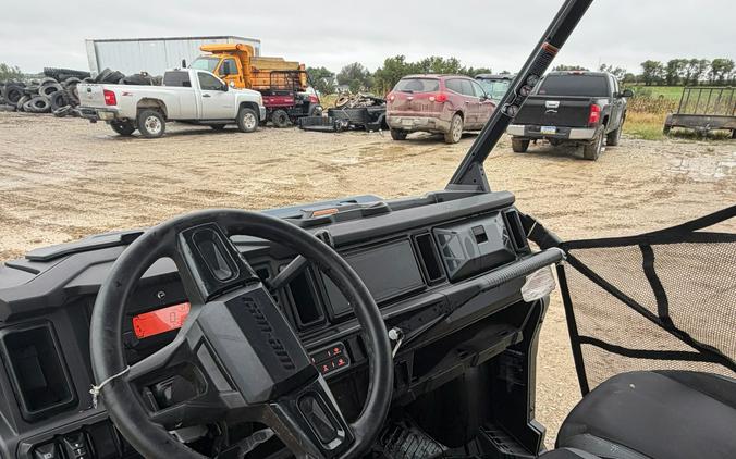 2026 Can-Am Defender MAX XT HD11