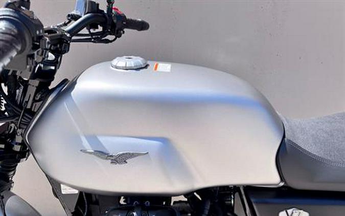 2023 Moto Guzzi V7 Stone