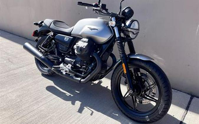 2023 Moto Guzzi V7 Stone