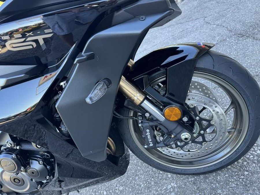 2024 Suzuki GSX-S1000GT Plus