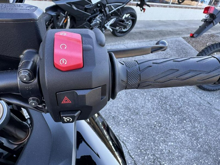 2024 Suzuki GSX-S1000GT Plus